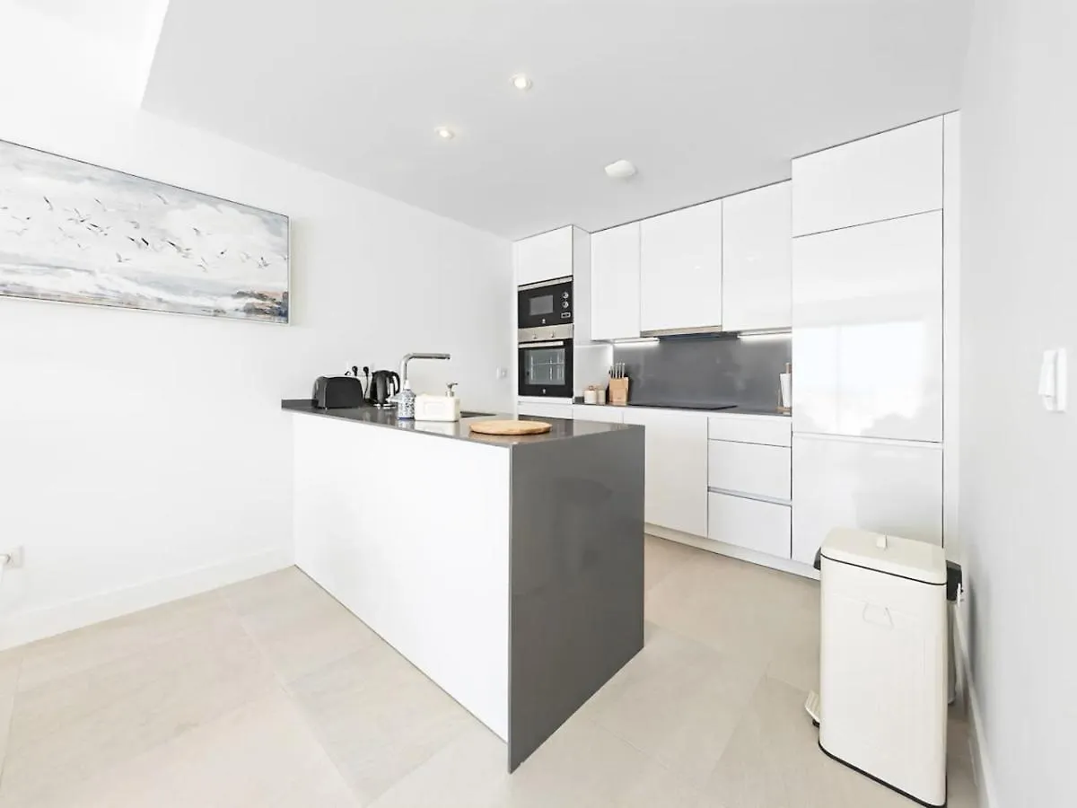 Stunning 3 Bed Penthouse In Manilva - Pure South Apartment